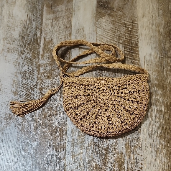 None Handbags - Handmade Woven Tan Crossbody Bag
